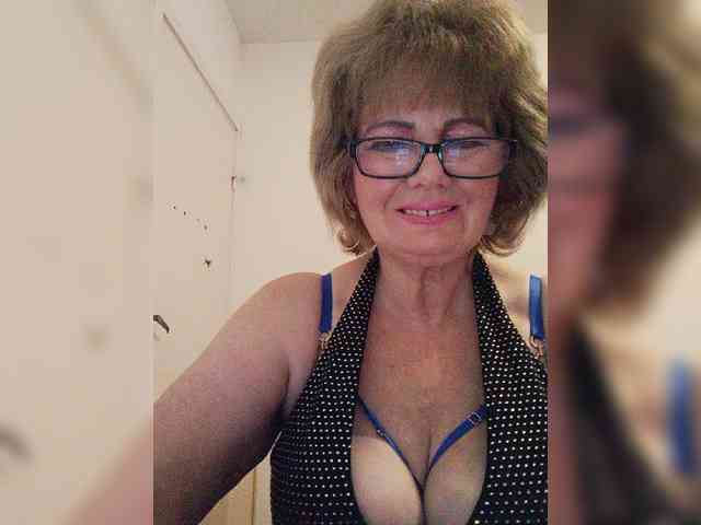 MoonGoddess webcam