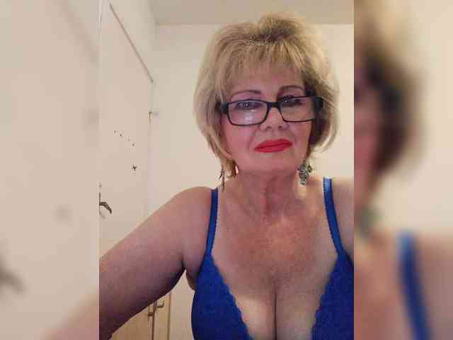 KASANDRABOLOSHKA Sex Cam Show