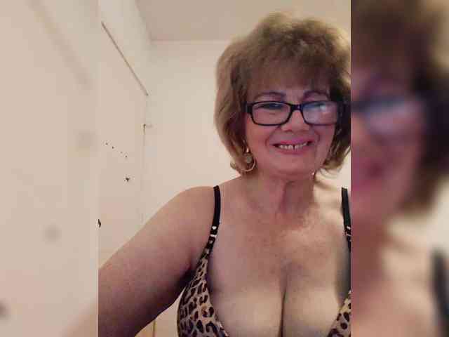 MoonGoddess webcam