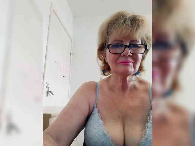 MoonGoddess webcam