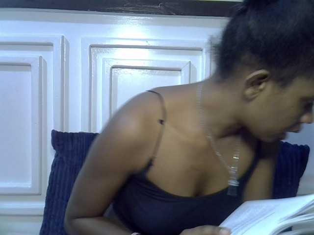 Afrikab1 live cam on BongaCams