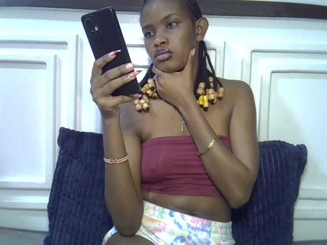 Afrikab1 live cam on BongaCams