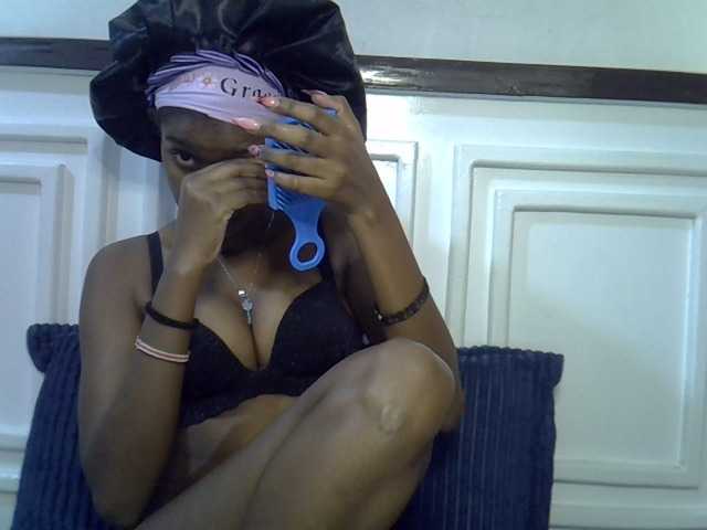 Afrikab1 live cam on BongaCams