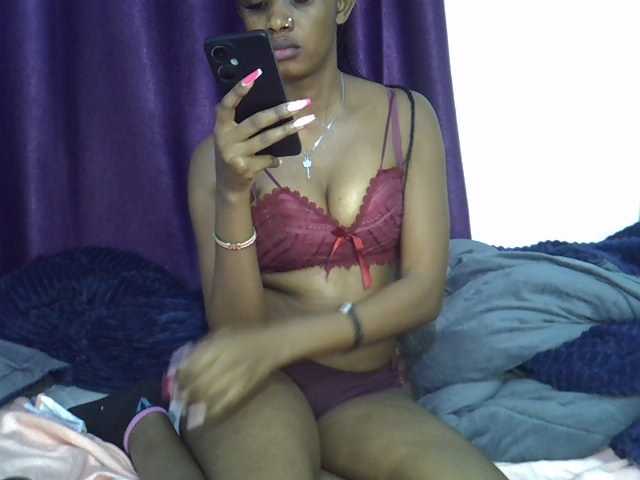 Afrikab1 live cam on BongaCams