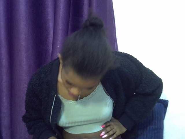 Afrikab1 live cam on BongaCams