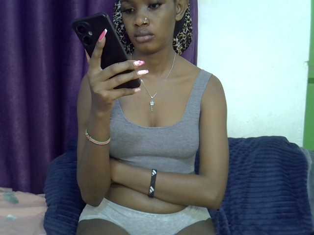Afrikab1 live cam on BongaCams