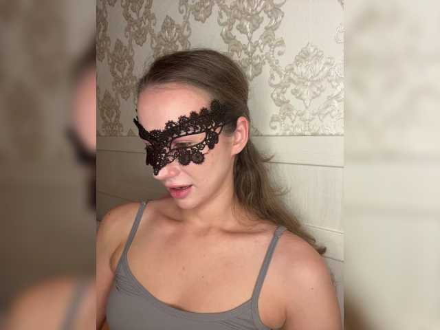 U-Moni live cam on BongaCams