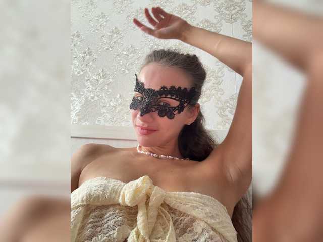 U-Moni live cam on BongaCams
