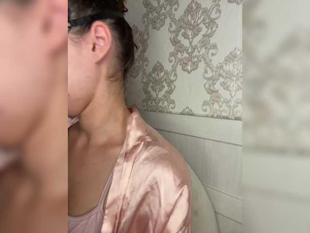 U-Moni live cam on BongaCams