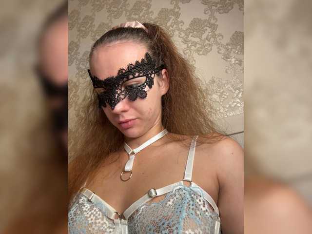 U-Moni live cam on BongaCams