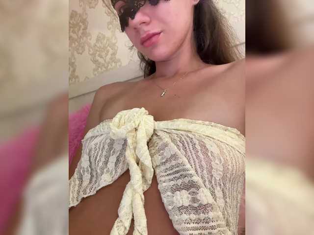 U-Moni live cam on BongaCams