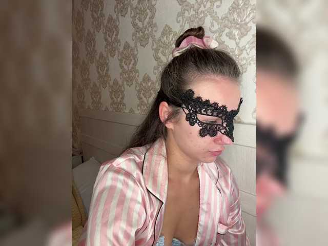 U-Moni live cam on BongaCams