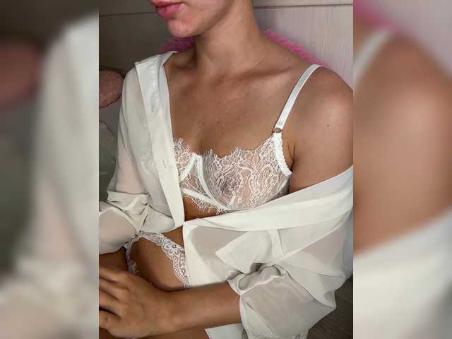 U-Moni live cam on BongaCams