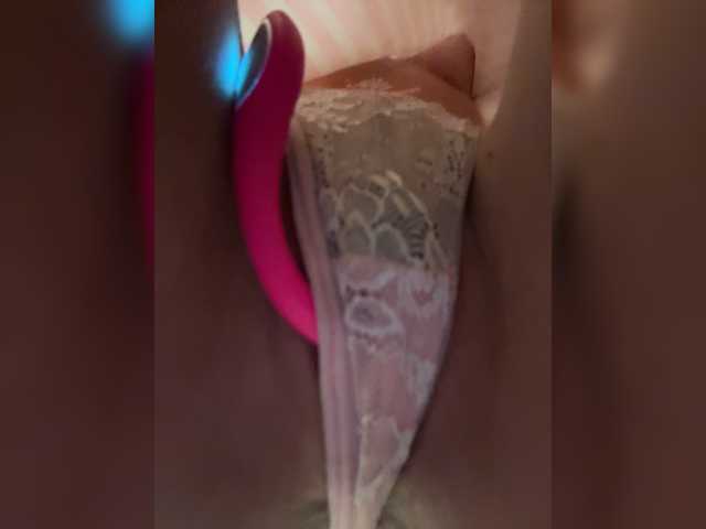 U-Moni live cam on BongaCams