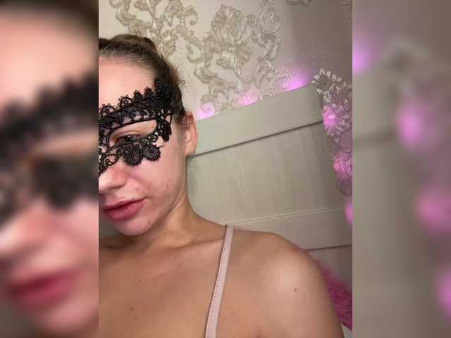 U-Moni live cam on BongaCams