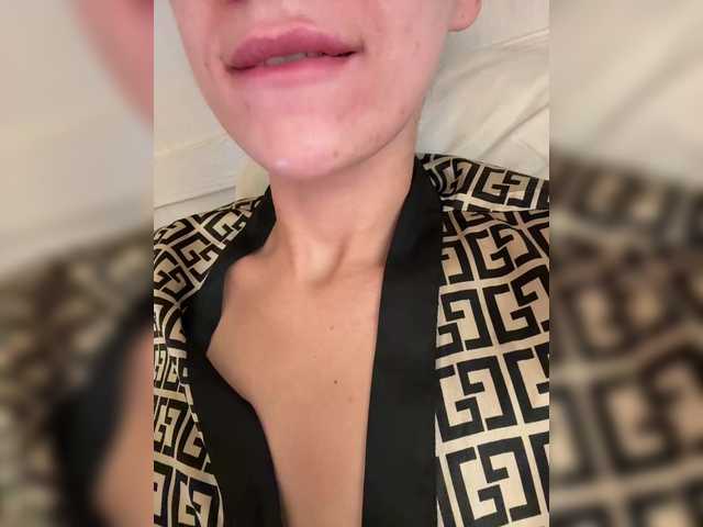 U-Moni live cam on BongaCams