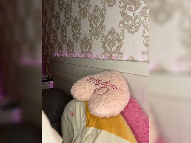 U-Moni live cam on BongaCams