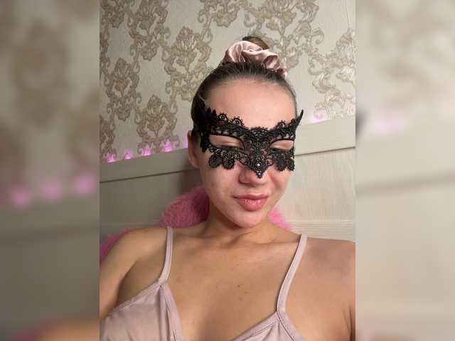 U-Moni live cam on BongaCams