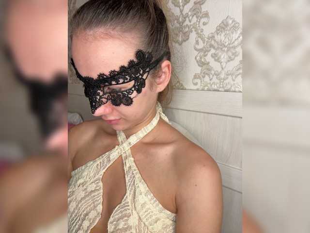 U-Moni live cam on BongaCams