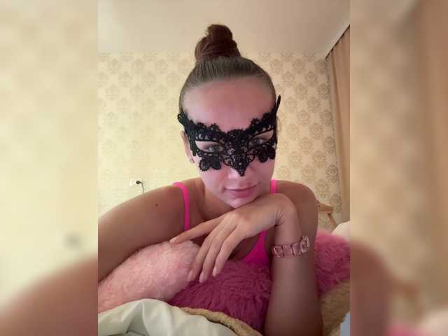 U-Moni live cam on BongaCams