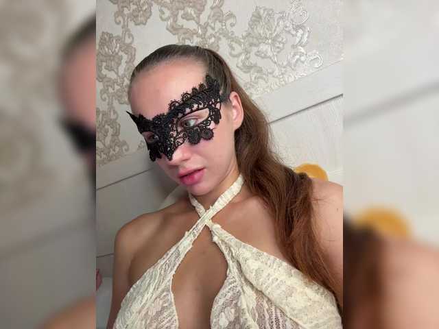 U-Moni live cam on BongaCams