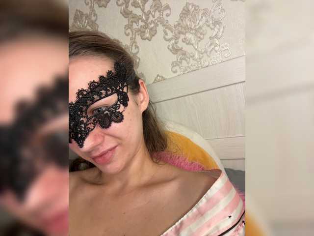 U-Moni live cam on BongaCams