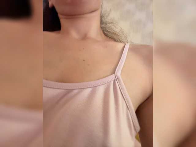 U-Moni live cam on BongaCams