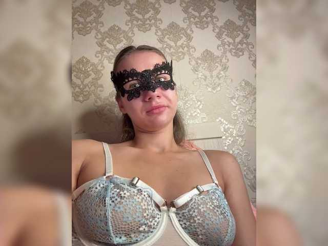 U-Moni live cam on BongaCams