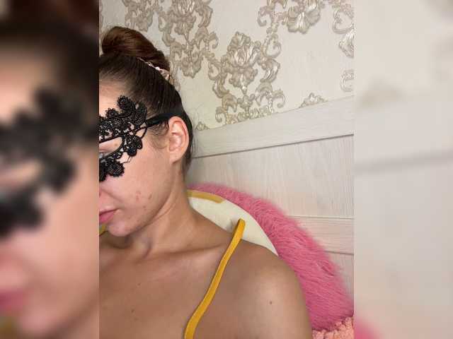 U-Moni live cam on BongaCams