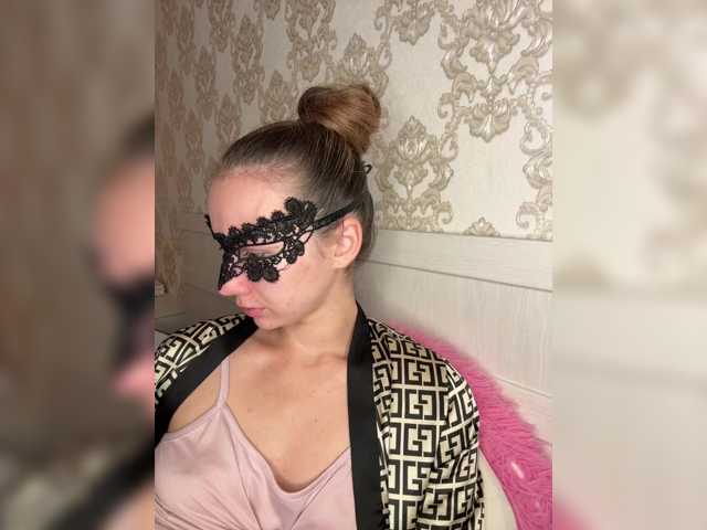 U-Moni live cam on BongaCams