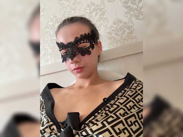 U-Moni live cam on BongaCams
