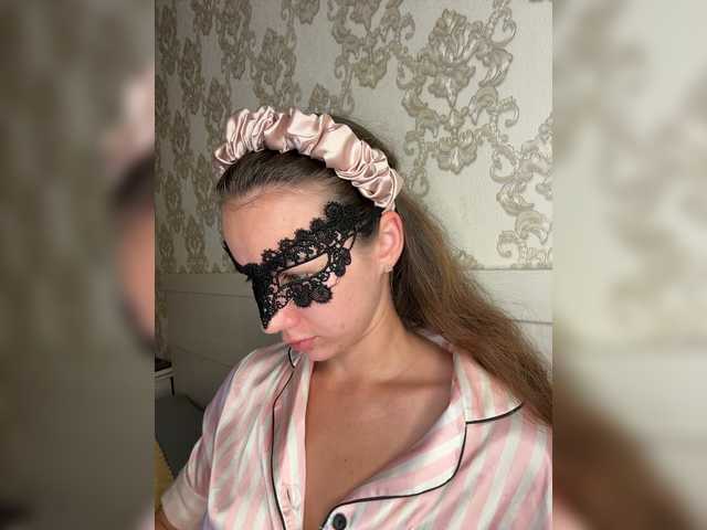 U-Moni live cam on BongaCams