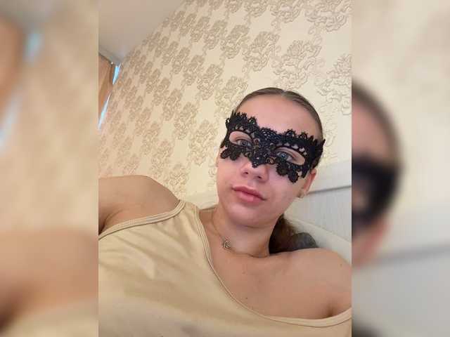 U-Moni live cam on BongaCams
