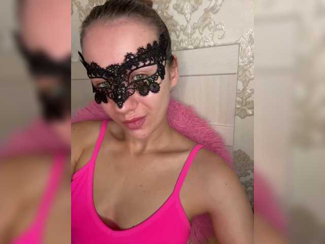 U-Moni live cam on BongaCams