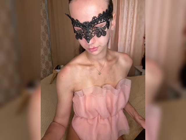 U-Moni live cam on BongaCams