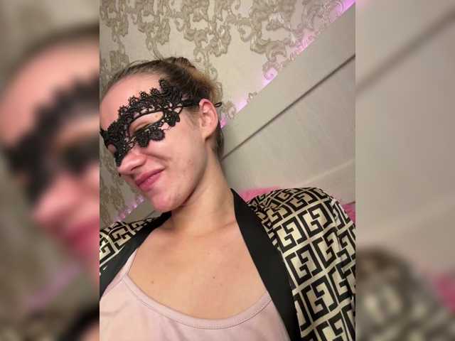 U-Moni live cam on BongaCams