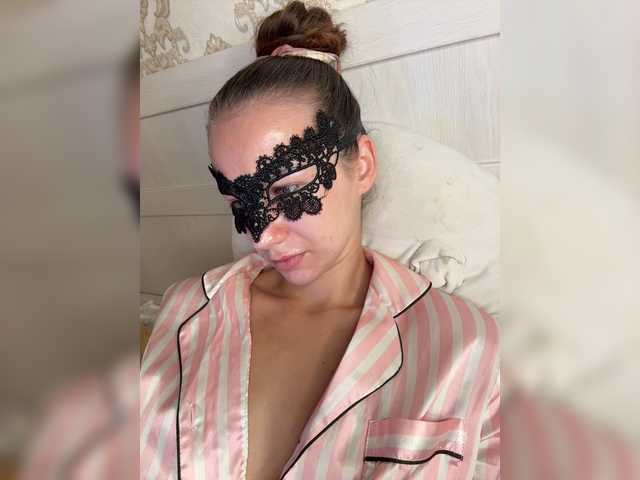 U-Moni live cam on BongaCams