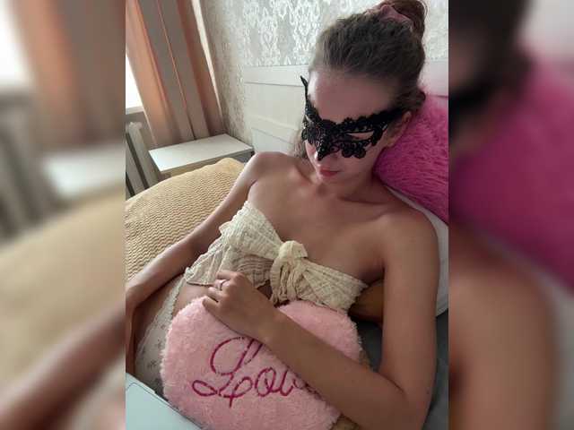 U-Moni live cam on BongaCams