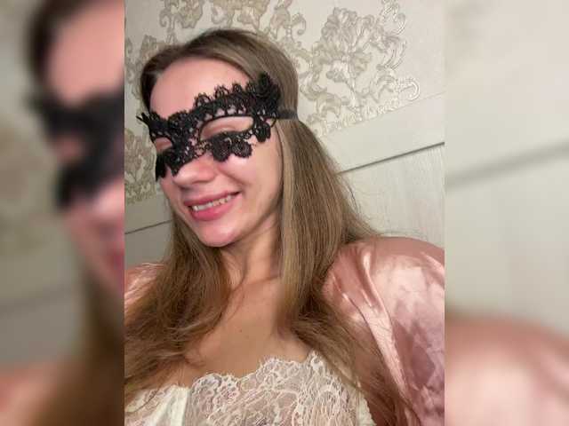 U-Moni live cam on BongaCams