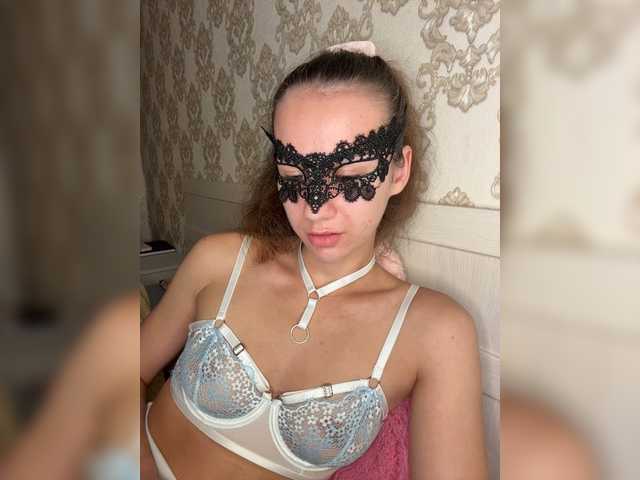 U-Moni live cam on BongaCams