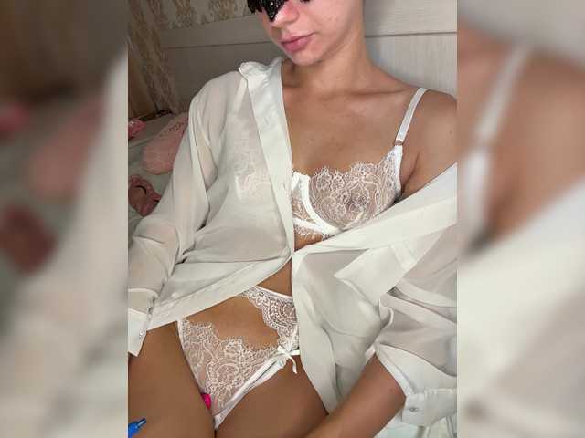 U-Moni live cam on BongaCams