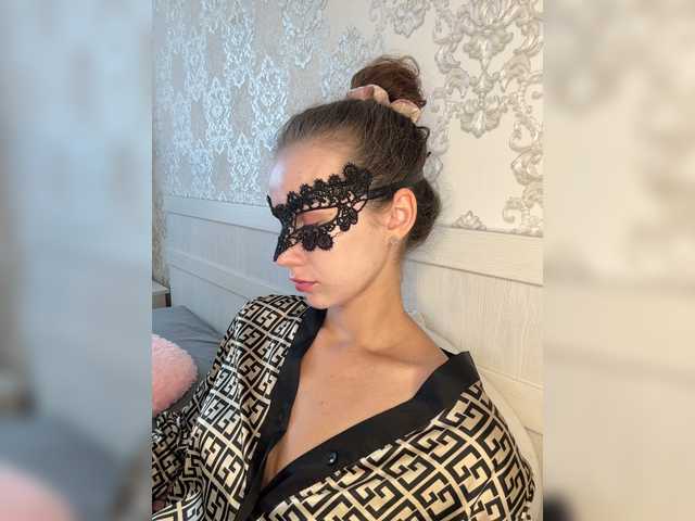 U-Moni live cam on BongaCams