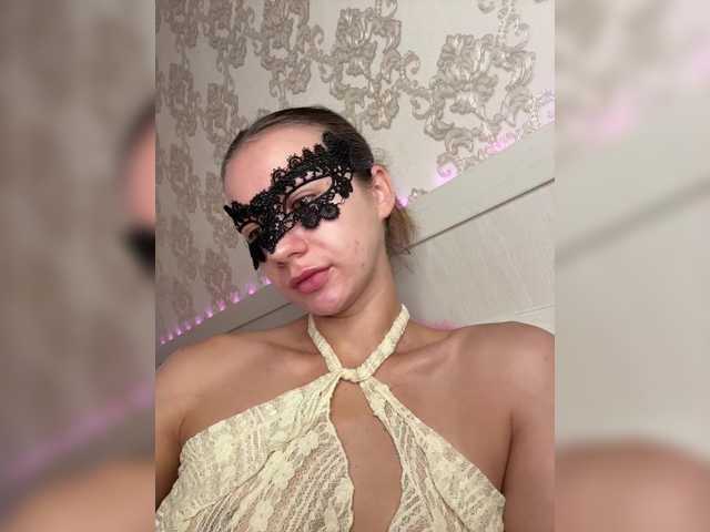 U-Moni live cam on BongaCams