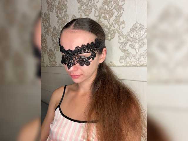 U-Moni live cam on BongaCams