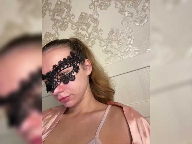 U-Moni live cam on BongaCams
