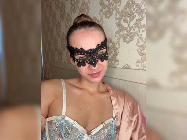 U-Moni live cam on BongaCams