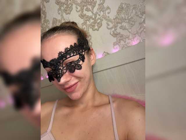 U-Moni live cam on BongaCams