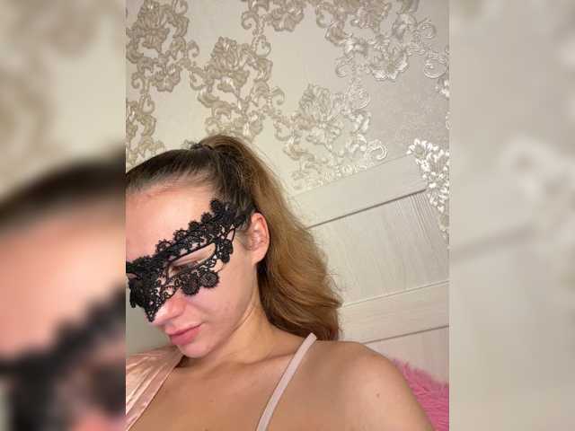 U-Moni live cam on BongaCams