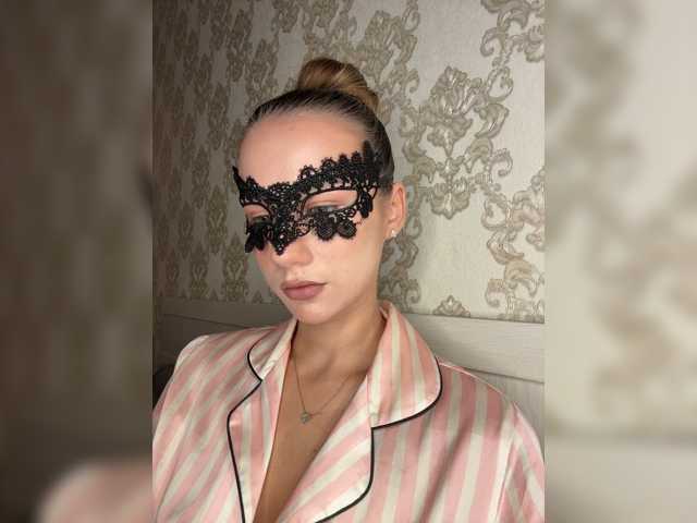 U-Moni live cam on BongaCams