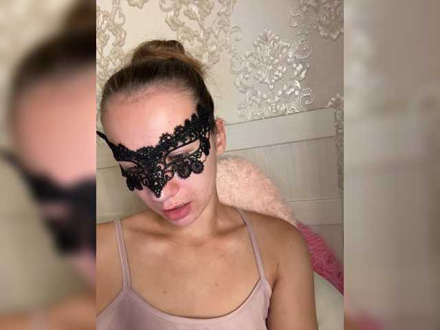 U-Moni live cam on BongaCams